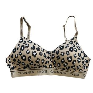 NWOT Calvin Klein CK ONE lightly padded bra
